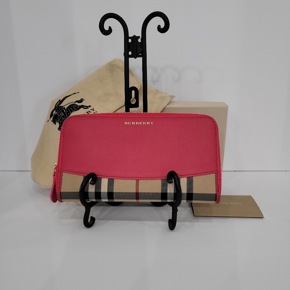 BURBERRY Wallet, Excelent Condition, 7.5"×4" - Picture 4 of 11